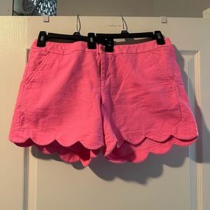 Lily Pulitzer scalloped shorts 4-5” inseam pink size 14